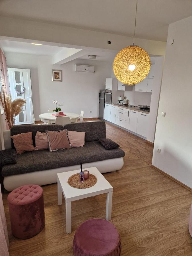 ביוגראד נה מורו Apartment Dome מראה חיצוני תמונה