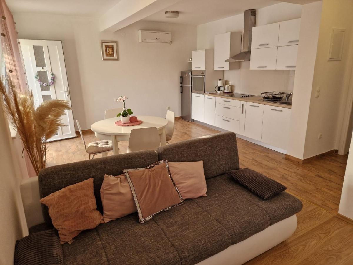 ביוגראד נה מורו Apartment Dome מראה חיצוני תמונה